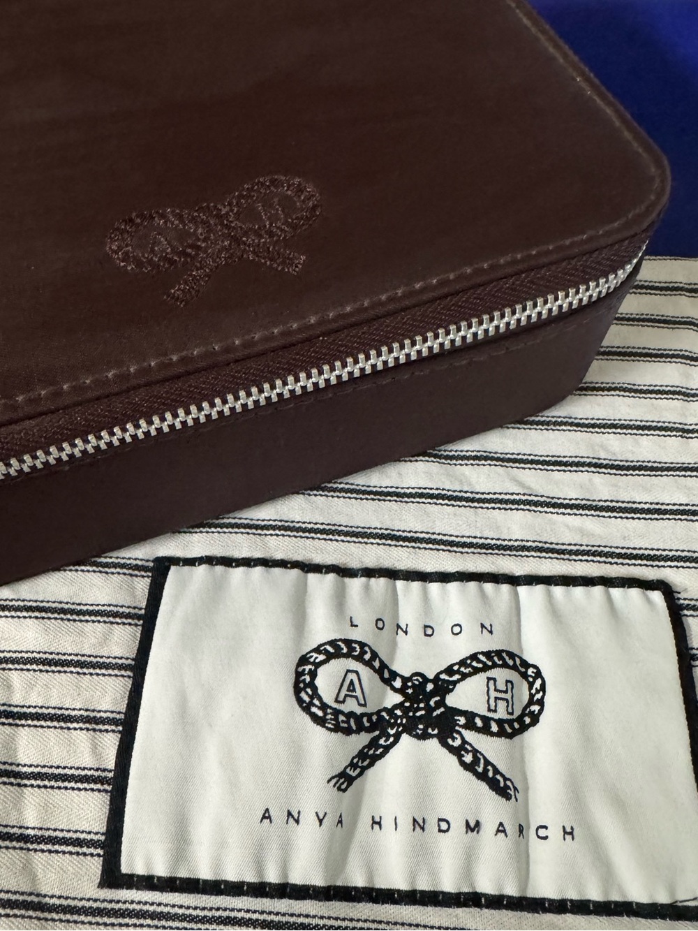 Anya Hindmarch 💯% Authentic Vintage make-up/toiletries case w/dust bag RARE find
